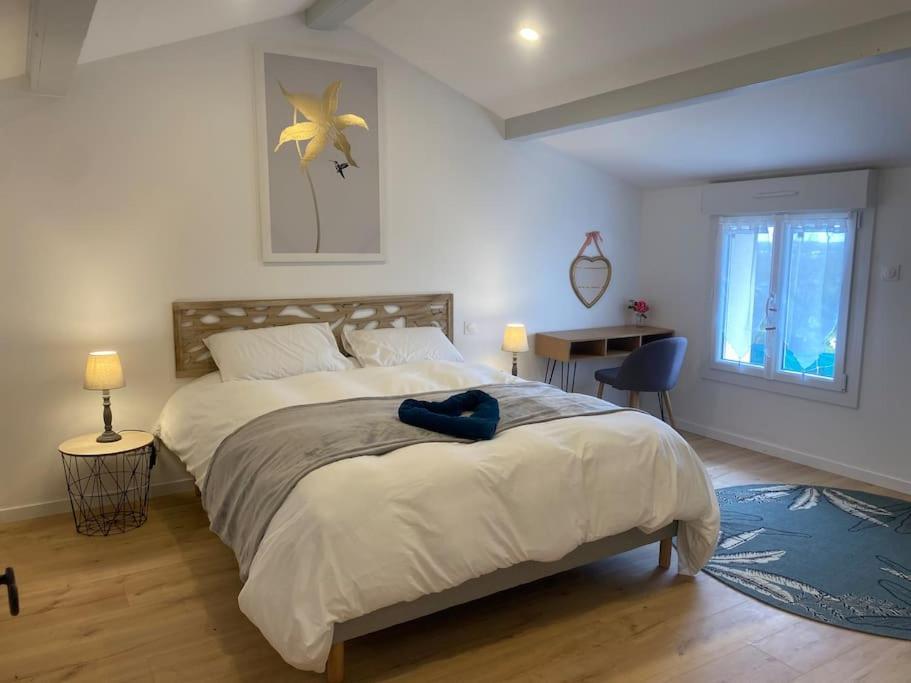 Ferienwohnung Le Lion D'Or Bessines Exterior foto